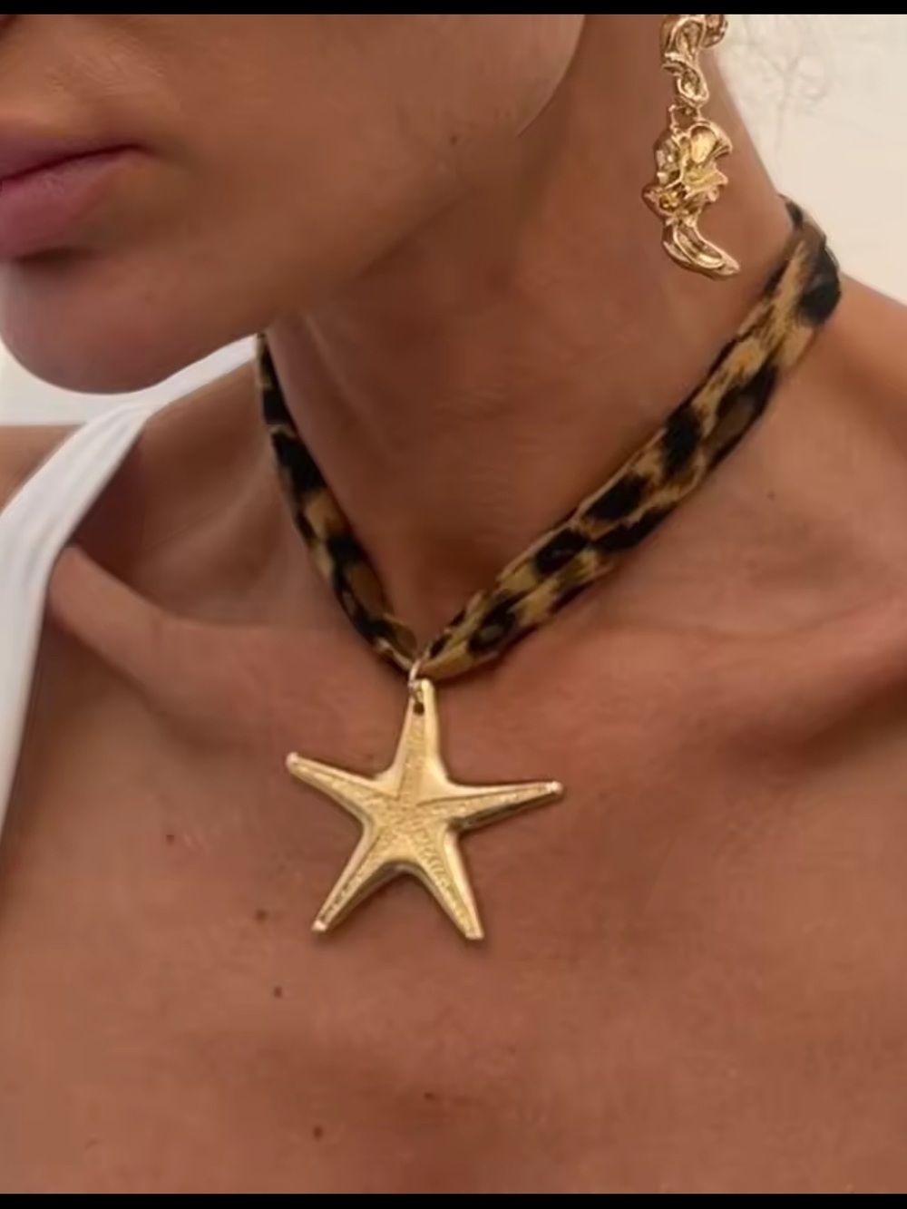 Gold Starfish Pendant Choker with Leopard Ribbon
